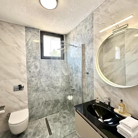 Vila Newly Built Brand-new Design With Private Pool Ula