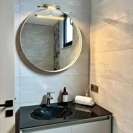Newly Built Brand-new Design With Private Pool فيلة