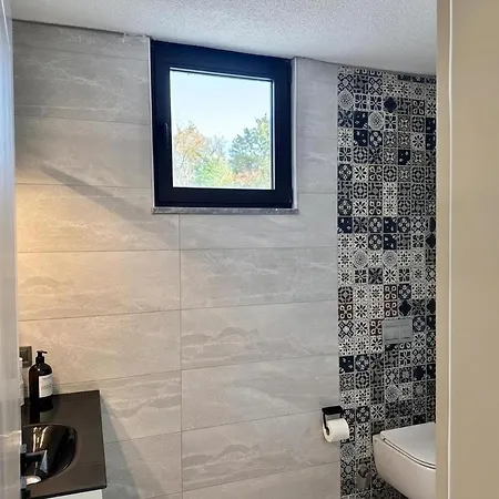 Newly Built Brand-new Design With Private Pool Vila